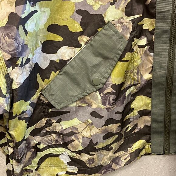❌Nike sportswear Camo Windbreaker Jacket cargo pockets oversized small NWOT - Picture 8 of 11